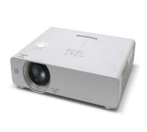 Máy chiếu PANASONIC PT-DX820BA